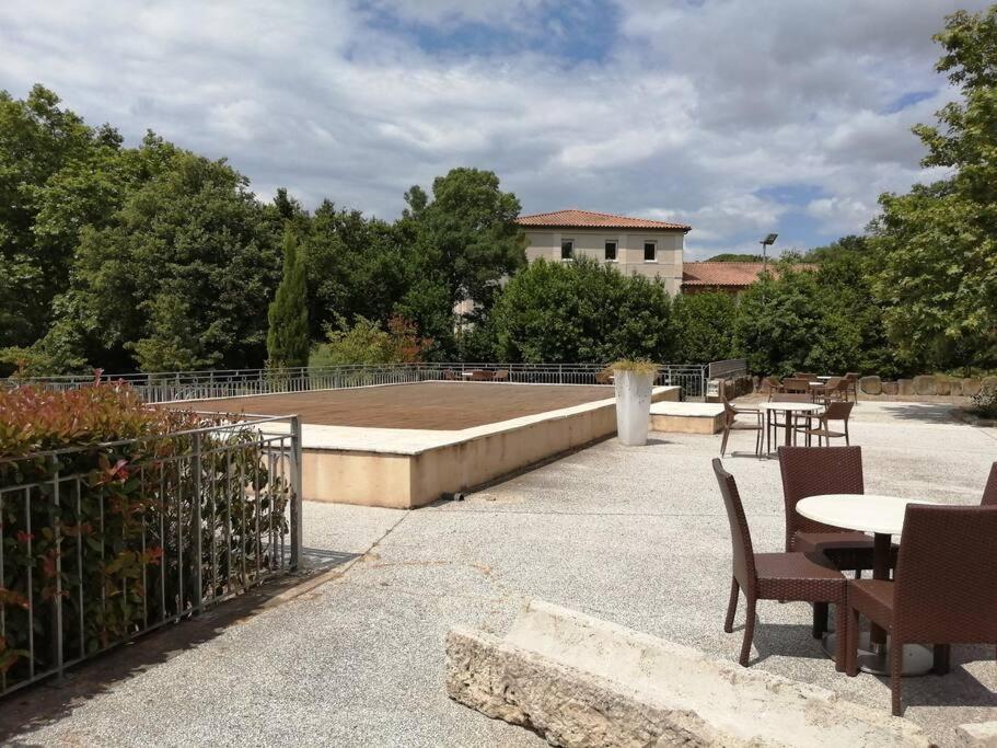 Le Soleil D Eugenie Appartement Dans Residence Avec Piscine Commune Pres De Carcassonne Olonzac Exteriör bild