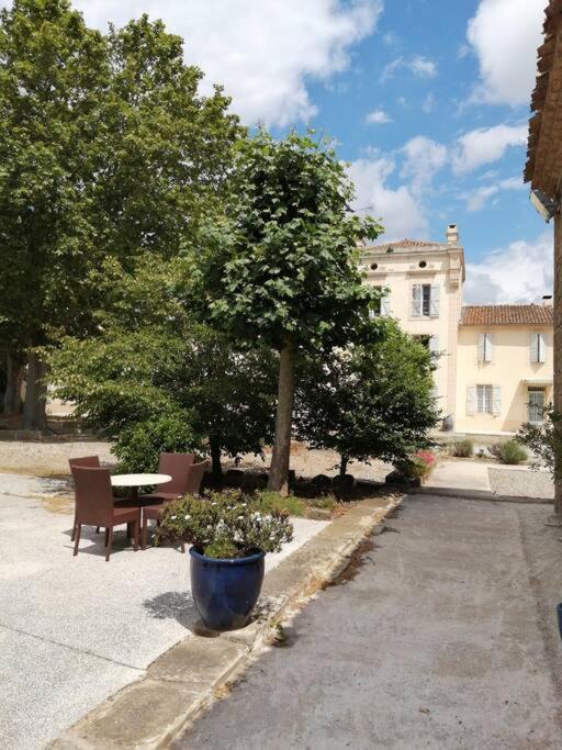 Le Soleil D Eugenie Appartement Dans Residence Avec Piscine Commune Pres De Carcassonne Olonzac Exteriör bild