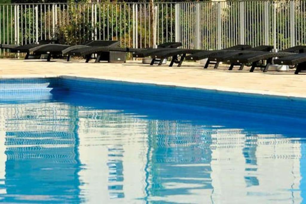 Le Soleil D Eugenie Appartement Dans Residence Avec Piscine Commune Pres De Carcassonne Olonzac Exteriör bild