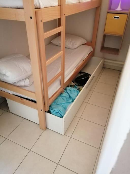 Le Soleil D Eugenie Appartement Dans Residence Avec Piscine Commune Pres De Carcassonne Olonzac Exteriör bild
