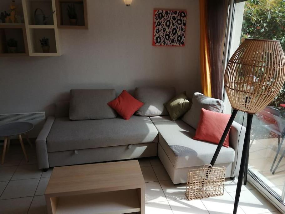 Le Soleil D Eugenie Appartement Dans Residence Avec Piscine Commune Pres De Carcassonne Olonzac Exteriör bild